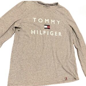 Tommy Hilfiger Tee ✨NWOT✨